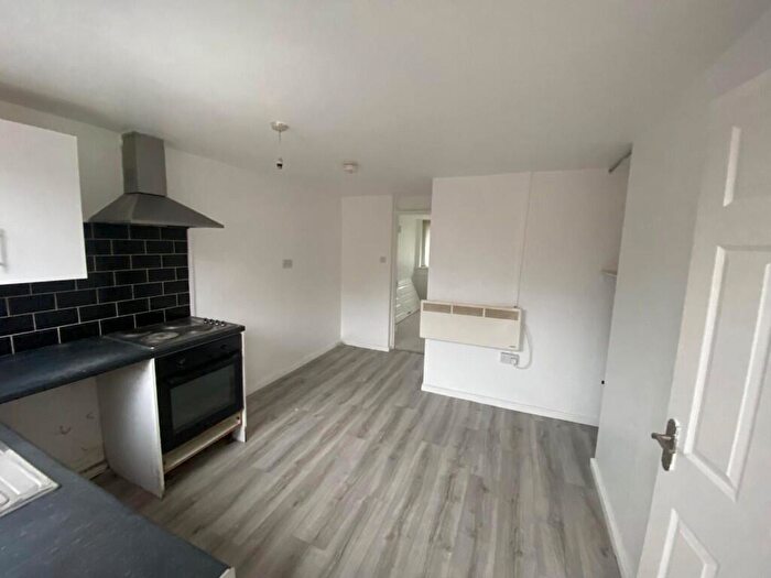 1 Bedroom Flat To Rent In Round Wood, Cardiff, CF23