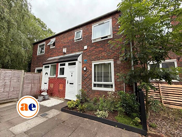 3 Bedroom House For Sale In Woolf Close, London ***D Floorplan & Video Available ***, SE28