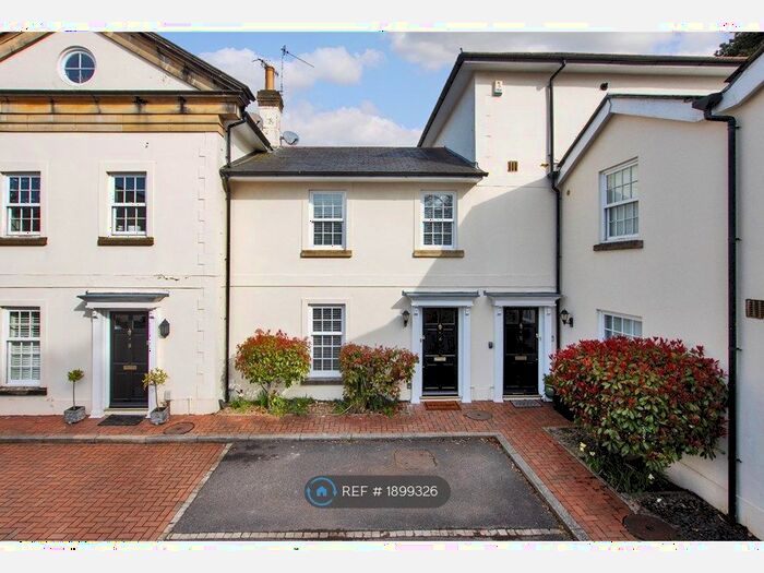 2 Bedroom Terraced House To Rent In Lanthorne Mews, Tunbridge Wells, TN1