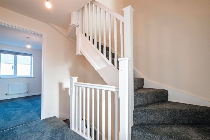 4 Bedroom Semi-Detached House To Rent In Malvern Rise, Malvern, WR14