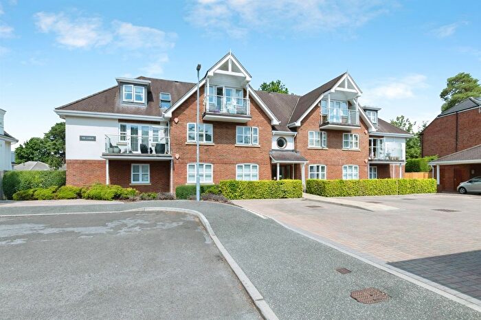 2 Bedroom Flat For Sale In Manor Close, Ferndown, BH22
