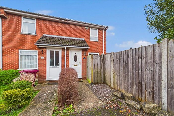 2 Bedroom End Of Terrace House For Sale In Coalport Way, Tilehurst, Reading, Berkshire, RG30