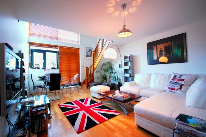 2 Bedroom Duplex To Rent In Curtain Road, London, EC2A