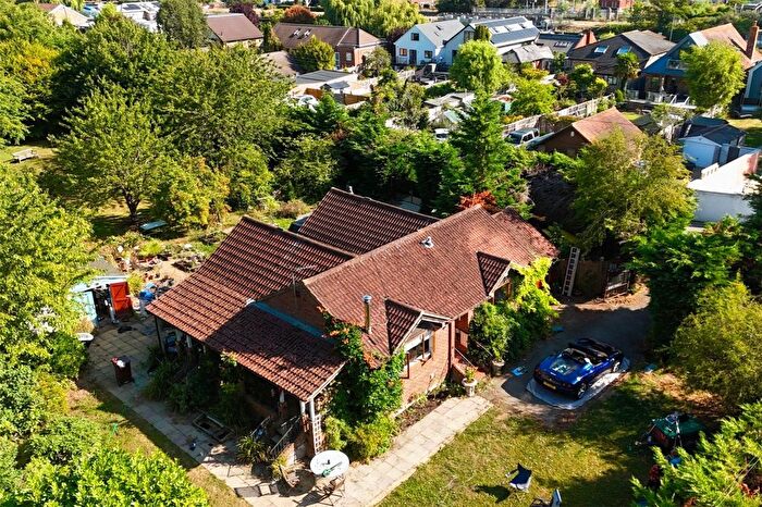 2 Bedroom Bungalow For Sale In Laleham Reach, Chertsey, Surrey, KT16