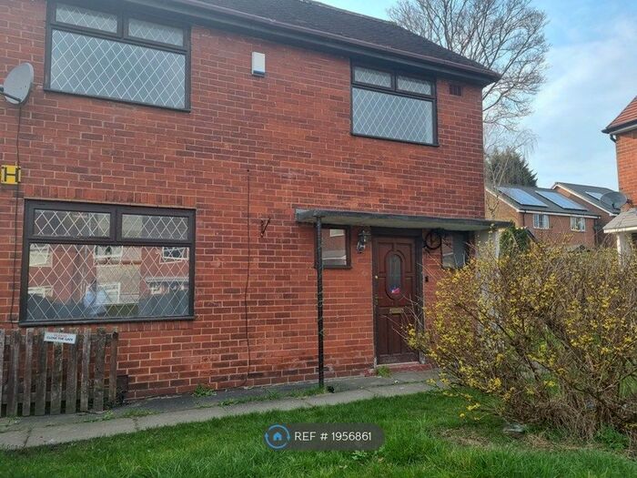 2 Bedroom Semi-Detached House To Rent In Windsor Avenue, Heywood, OL10