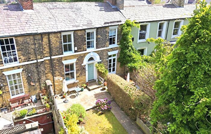 3 Bedroom Terraced House For Sale In Harrogate Road, Leeds, LS7