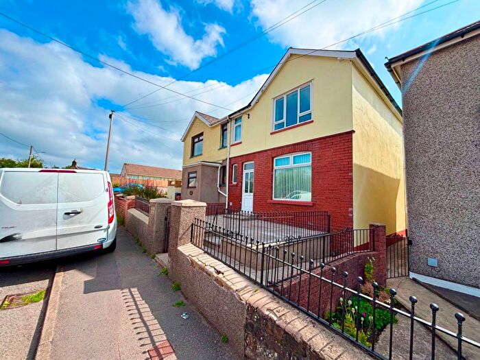 3 Bedroom Semi-Detached House For Sale In Church Road, Talywain, Pontypool, NP4