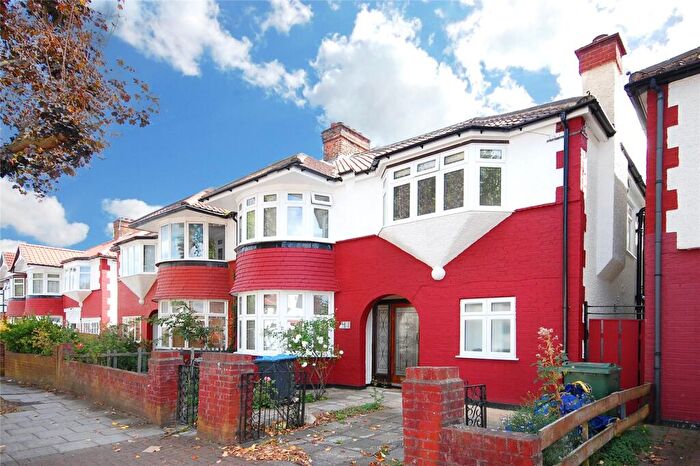 4 Bedroom Semi-Detached House To Rent In Helena Road, London, NW10
