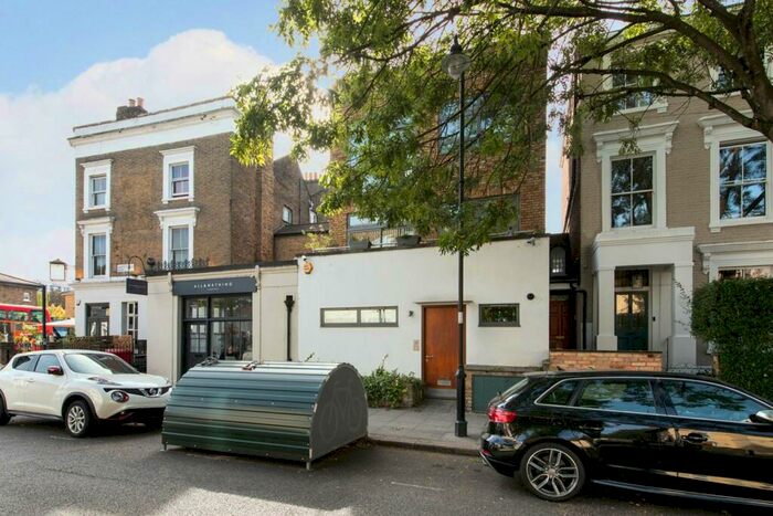 4 Bedroom Terraced House To Rent In Northchurch Road, Islington, London, N1