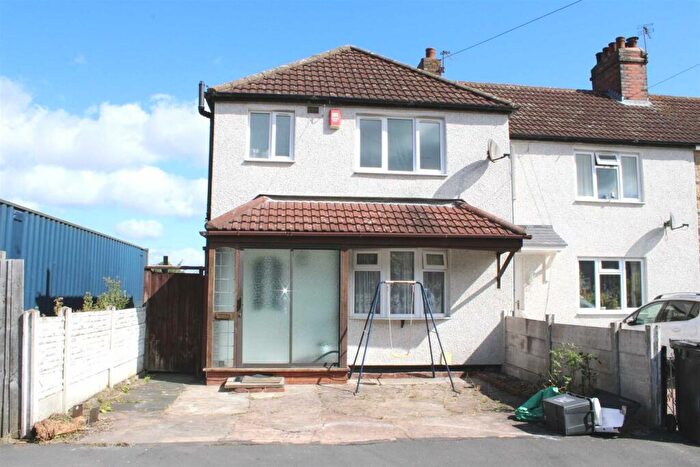 3 Bedroom End Of Terrace House To Rent In French Road, Dudley, DY2