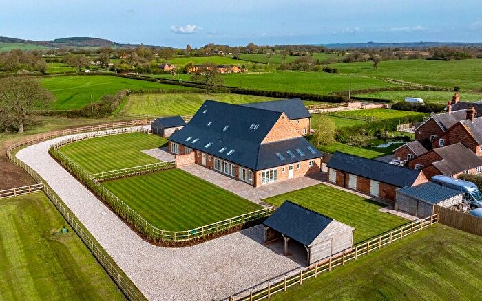 4 Bedroom Barn Conversion For Sale In Wrexham Road, CW6