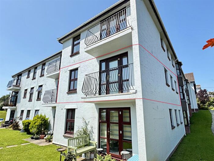 2 Bedroom Retirement Property For Sale In Chisholme Close, St. Austell, PL25