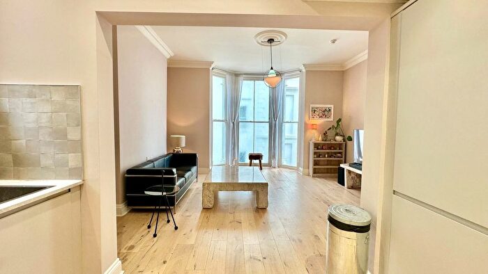 3 Bedroom Flat For Sale In Marina, St. Leonards-On-Sea, TN38