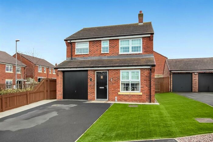 3 Bedroom Detached House For Sale In Sledwick Court, Barnard Castle, DL12