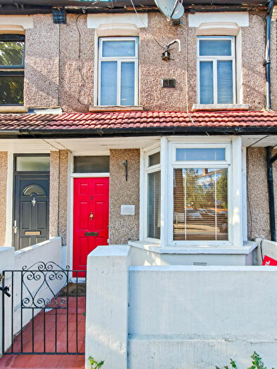 2 Bedroom Terraced House For Sale In Canning Town, London, E16