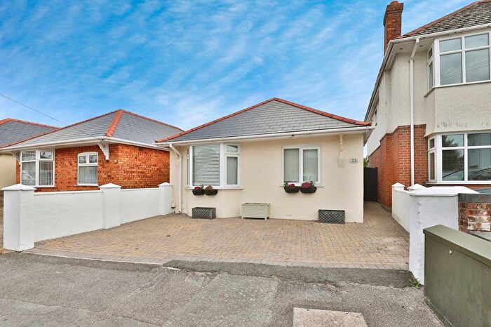 2 Bedroom Bungalow For Sale In Ashmore Avenue, Poole, Dorset, BH15