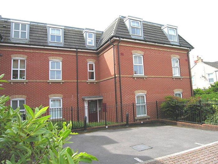 2 Bedroom Apartment To Rent In Kimmeridge Court, Old Town, SN1