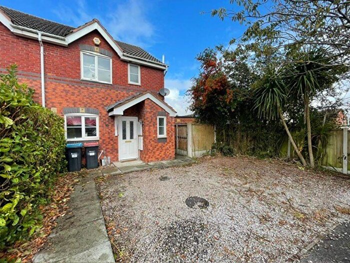 3 Bedroom House To Rent In Chesham Court, Ellesmere Port, CH65