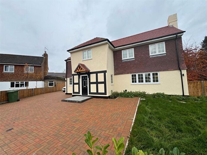 4 Bedroom Detached House To Rent In Cedar Walk, Kenley, CR8