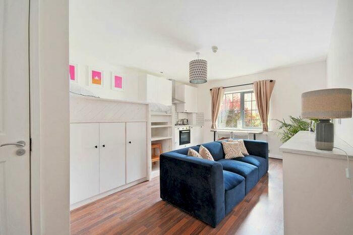 Studio To Rent In Cutlery Works, Lambert Street, Sheffield, S3