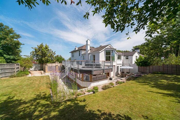 3 Bedroom House For Sale In Seagrove Manor Close, Seaview, PO34