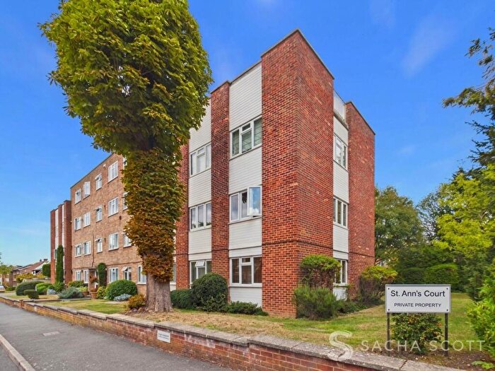2 Bedroom Flat For Sale In Stanley Road, Sutton, SM2