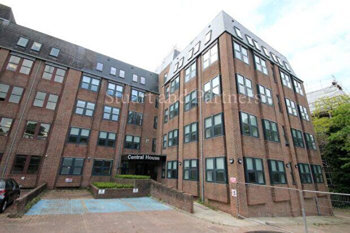 2 Bedroom Apartment To Rent In Perrymount Road, Haywards Heath, RH16