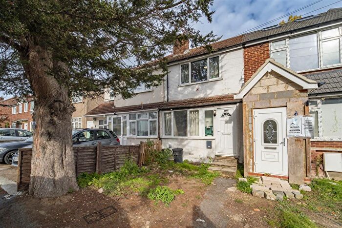 3 Bedroom Terraced House For Sale In Coronation Road, Hayes, UB3