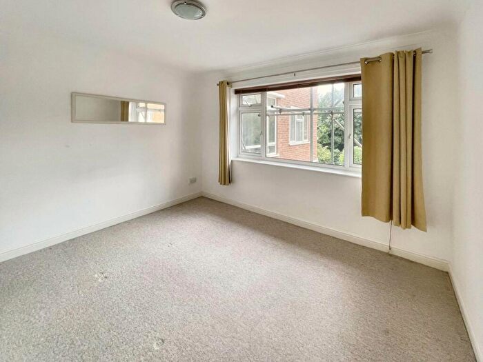2 Bedroom Apartment To Rent In West Cliff, Bournemouth, BH4