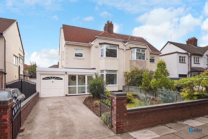 3 Bedroom Semi-Detached House For Sale In Queens Drive, Wavertree, L15