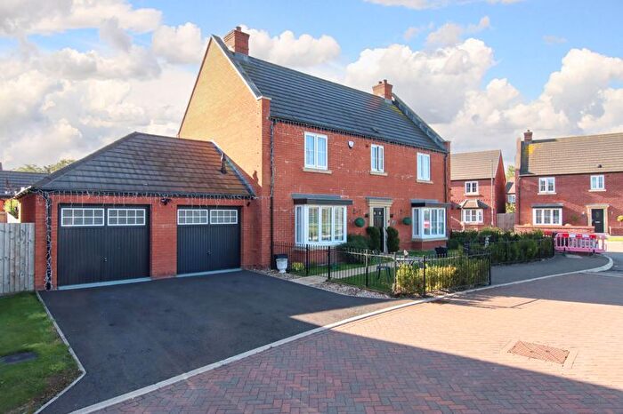 5 Bedroom Detached House For Sale In Reynolds Mead, Cheddington, Leighton Buzzard, LU7