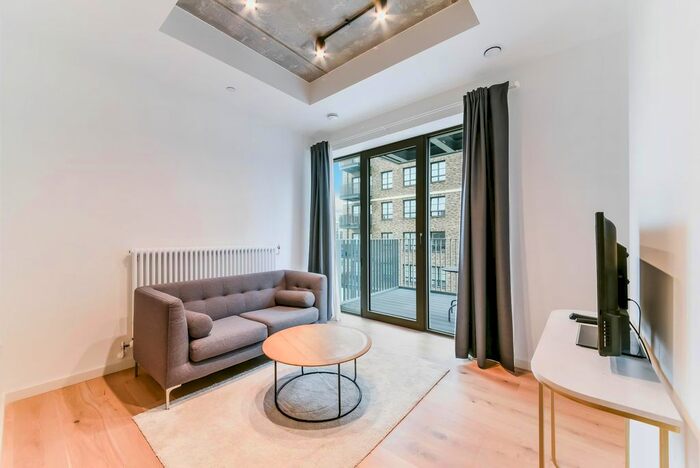 Studio To Rent In Rendel House, Goodluck Hope, London, E14