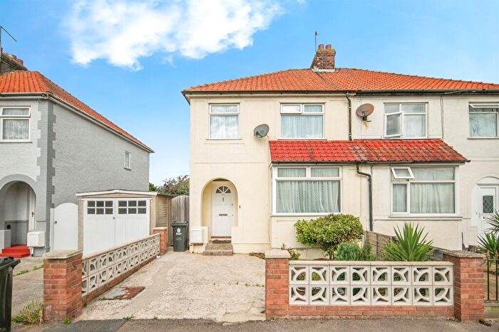 3 Bedroom Semi-Detached House For Sale In Melbourne Road, Clacton-On-Sea, CO15