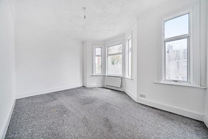 4 Bedroom House To Rent In Ashley Road, Forest Gate, London, E7