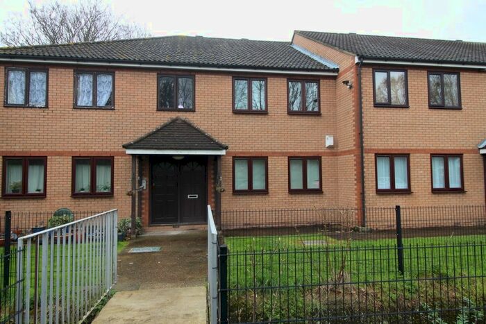 2 Bedroom Flat To Rent In Swain Road, Thornton Heath, CR7