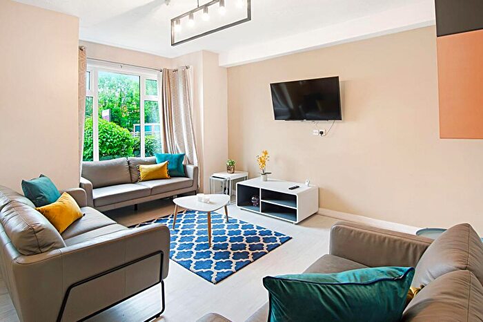 8 Bedroom House To Rent In Stanmore Place, Leeds, LS4