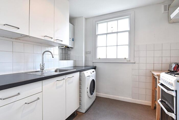 2 Bedroom Apartment To Rent In Clifton Crescent London, SE15