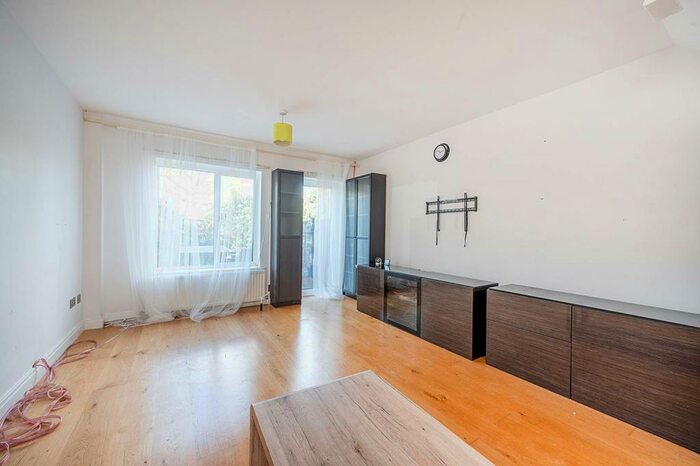 2 Bedroom Terraced House To Rent In Abbeyfields Close, Ealing, London, NW10