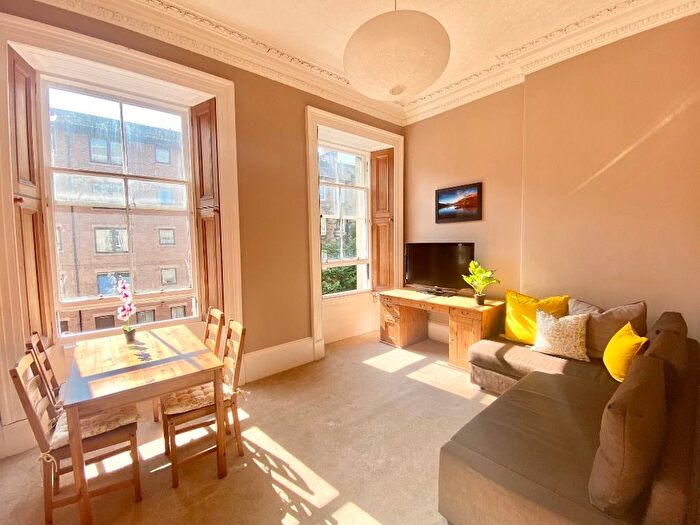 2 Bedroom Flat To Rent In Lauriston Park, Edinburgh, EH3
