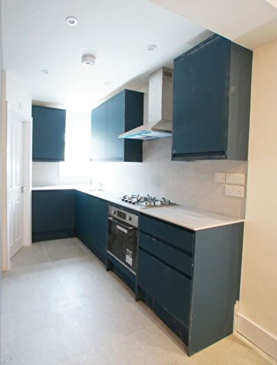4 Bedroom Terraced House To Rent In Garratt Lane, London, SW17