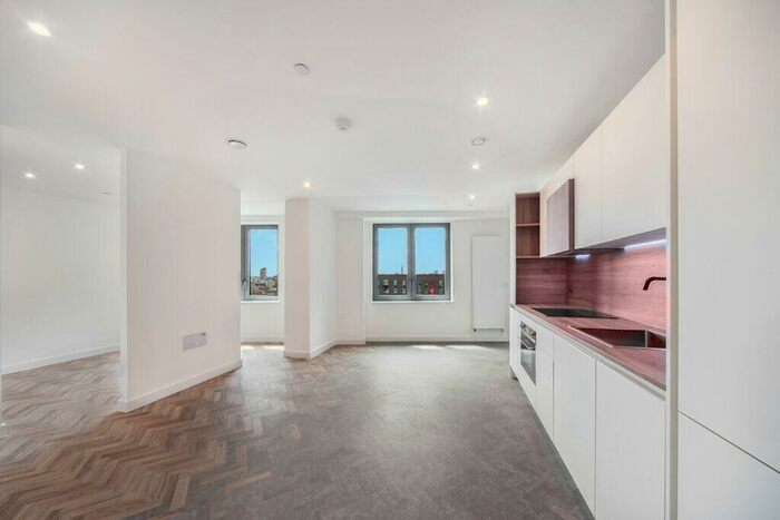 Apartment To Rent In Skyline Apartments, London, E3