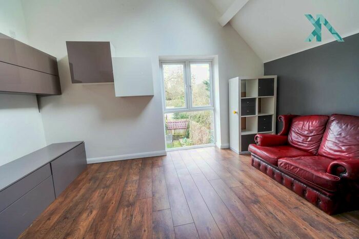 2 Bedroom Semi-Detached House To Rent In Farnan Road, Streatham SW16