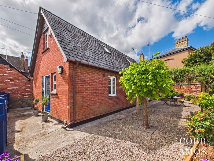 2 Bedroom Detached House For Sale In Etnam Street, Leominster, HR6