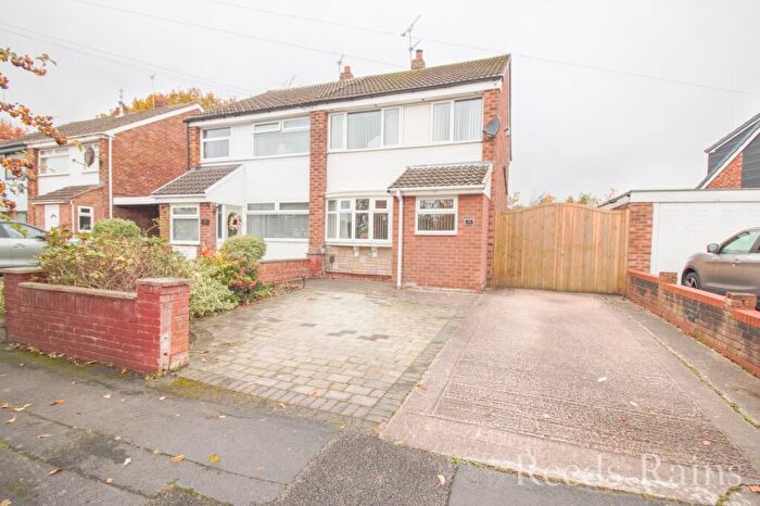 3 Bedroom Semi Detached House For Sale In Berry Drive, Great Sutton, Ellesmere Port, Cheshire, CH66