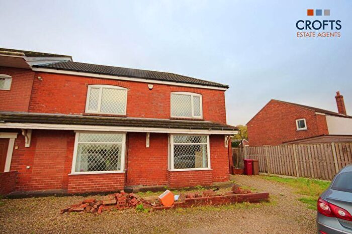 4 Bedroom Semi Detached House For Sale In Humber Road, South Killingholme, DN40