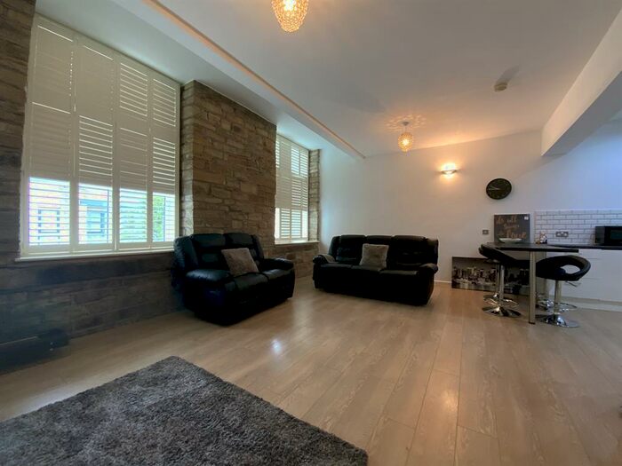 2 Bedroom Flat To Rent In Apartment, The Mill Tamewater Court, Dobcross, Oldham, OL3