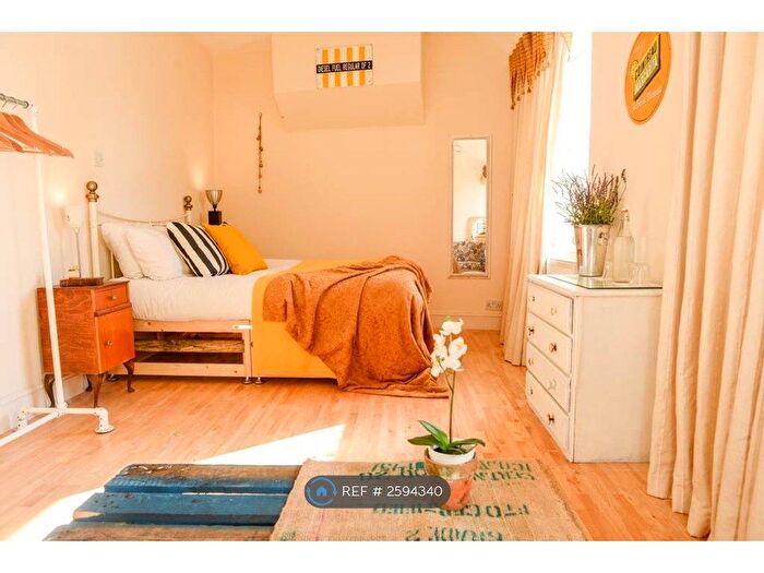 2 Bedroom Flat To Rent In Bethnal Green, London, E1