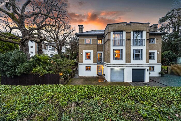 4 Bedroom Semi Detached House For Sale In Linden Fields, Tunbridge Wells, TN2