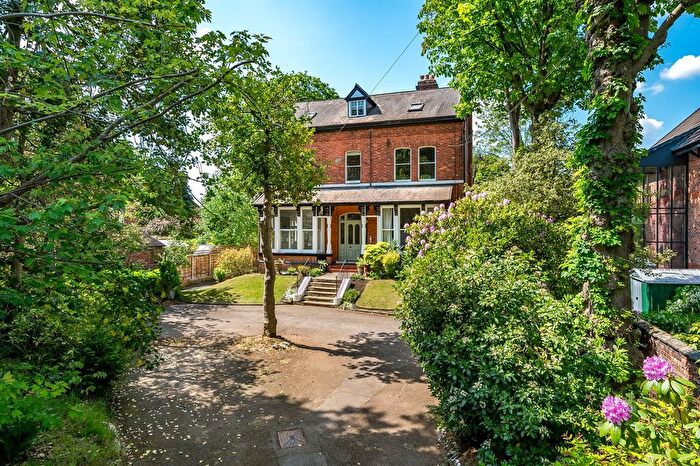 2 Bedroom Flat For Sale In Ashlands, Glenroy, M33