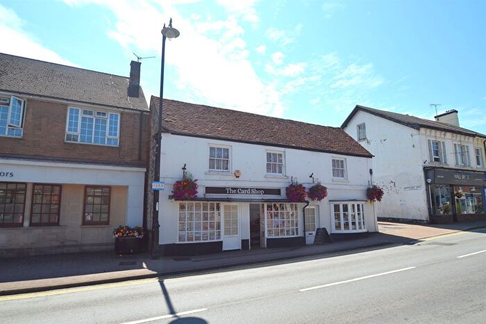 2 Bedroom Flat To Rent In Storrington, West Sussex, RH20